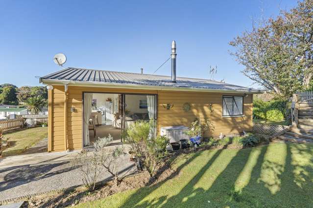 Two Bedroom Cutie on a Freehold Section!