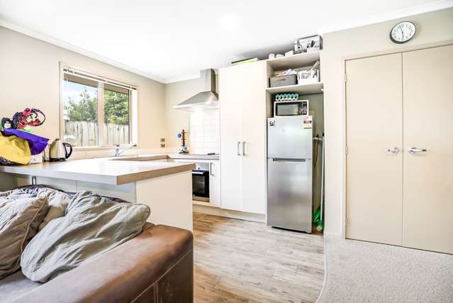 1/114 Old Farm Road Hamilton East_2