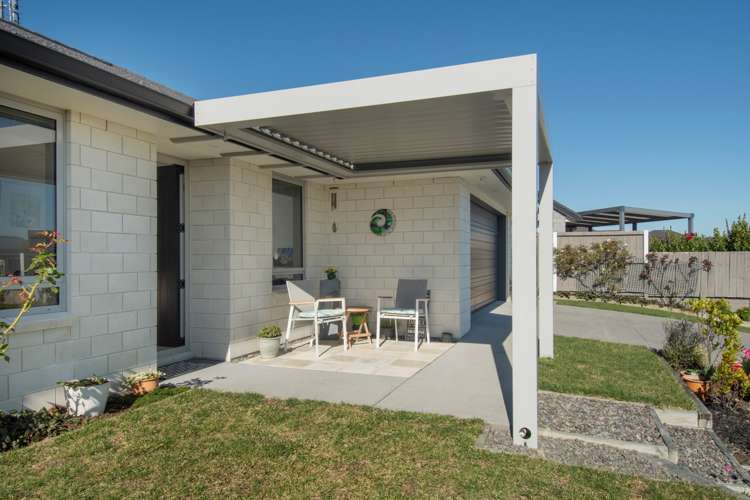 76 Bert Wall Drive Omokoroa_1