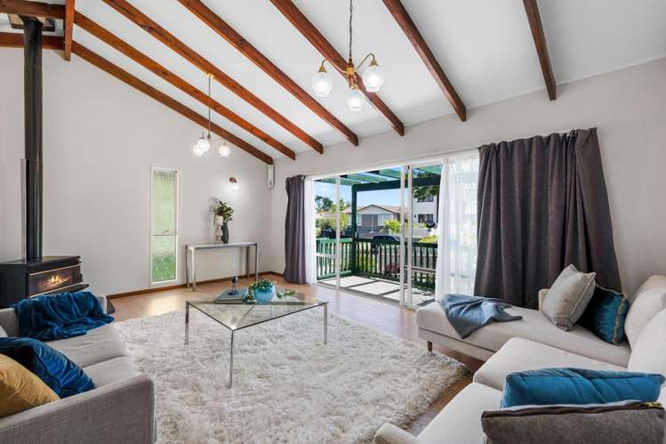 10 Borrowdace Avenue Botany Downs_16