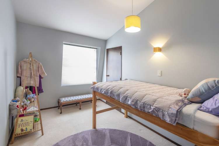 7 Epping Grove Karori_11