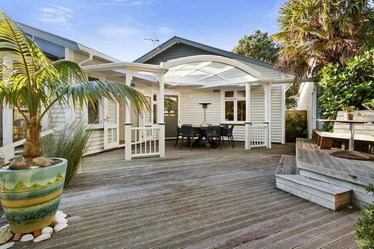 24 Bracken Street Petone_13