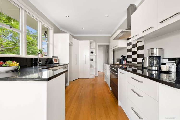 47 Bradbury Road Botany Downs_7