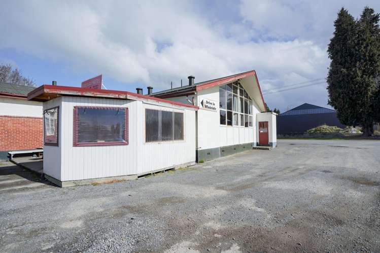 76 King & 143 Main Streets Otautau_21