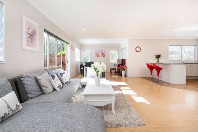 1 Gibbston Crescent Flat Bush_2