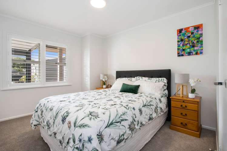 4 Sandleigh Drive Athenree_13