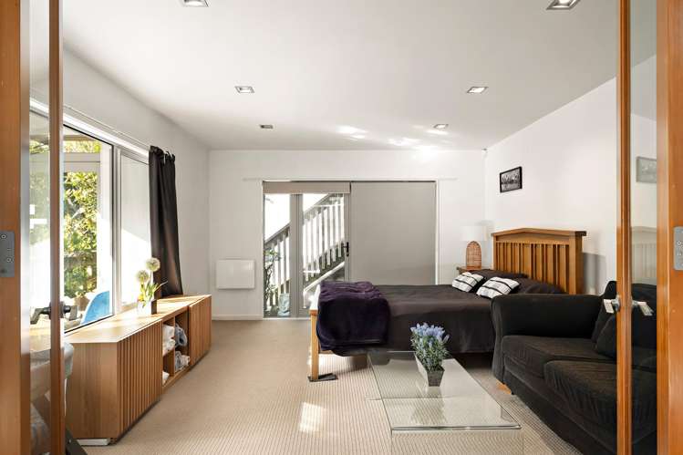 2/17 Blackbridge Road Wadestown_6