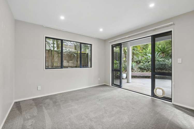 2/24 Heathcote Road Castor Bay_9
