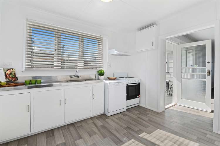 11 Holland Street Glenholme_4