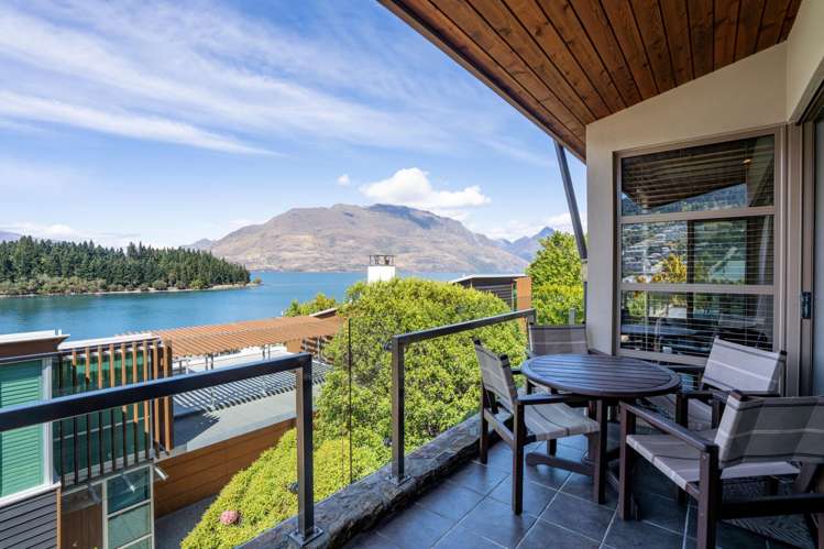 2/10 Lake Street Queenstown_54