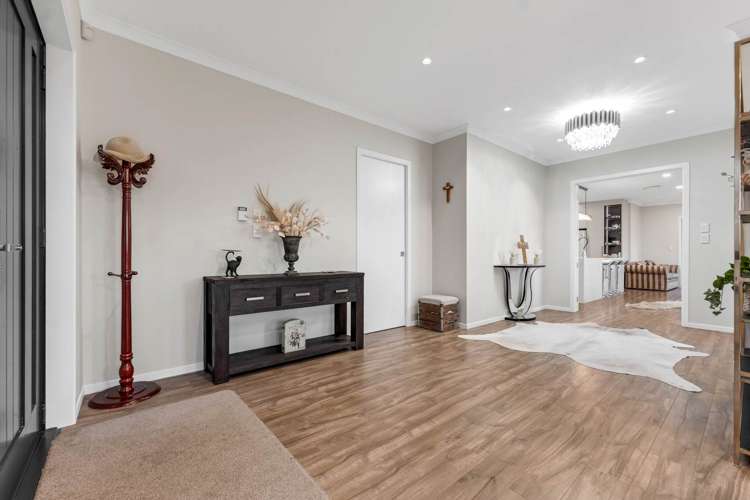 43 Matahae Drive Flat Bush_16