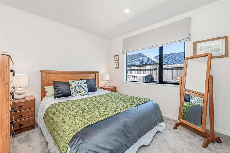 65 Southfield Drive Lincoln_12