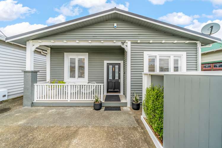 18 Bolton Street Petone_23