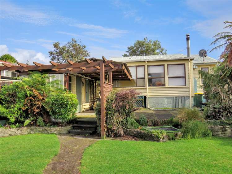 66 James Street Glenholme_18