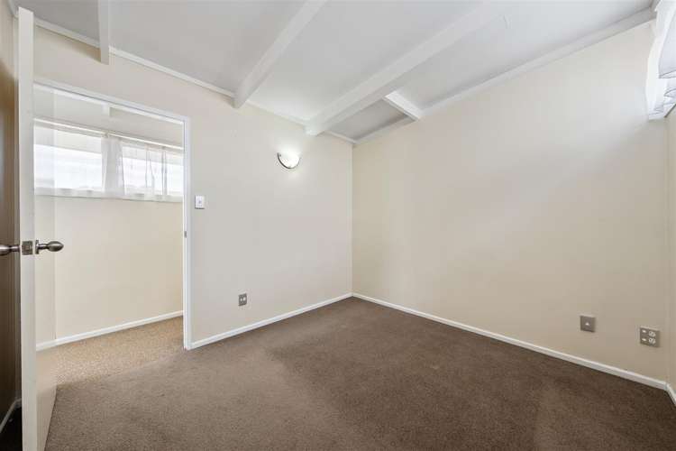 2/127 Seabrook Avenue New Lynn_4