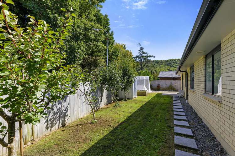 16A Sunstone Crescent Brown Owl_19