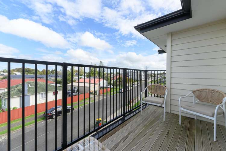 1/30 Calvert Avenue Mangere_24