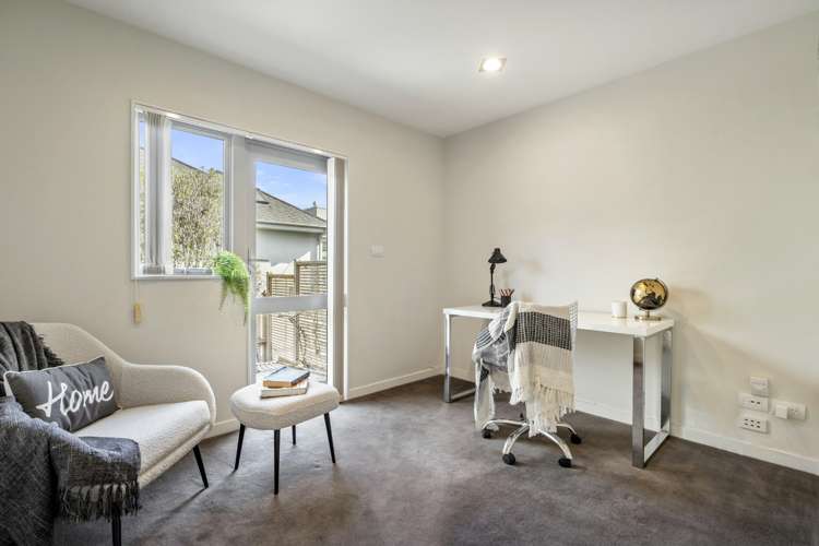 13 Pin Oak Drive Schnapper Rock_17