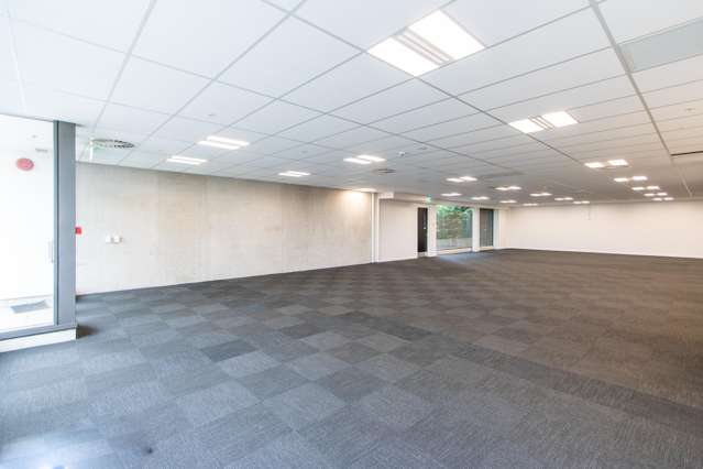 2/215 Shakespeare Road Milford_3