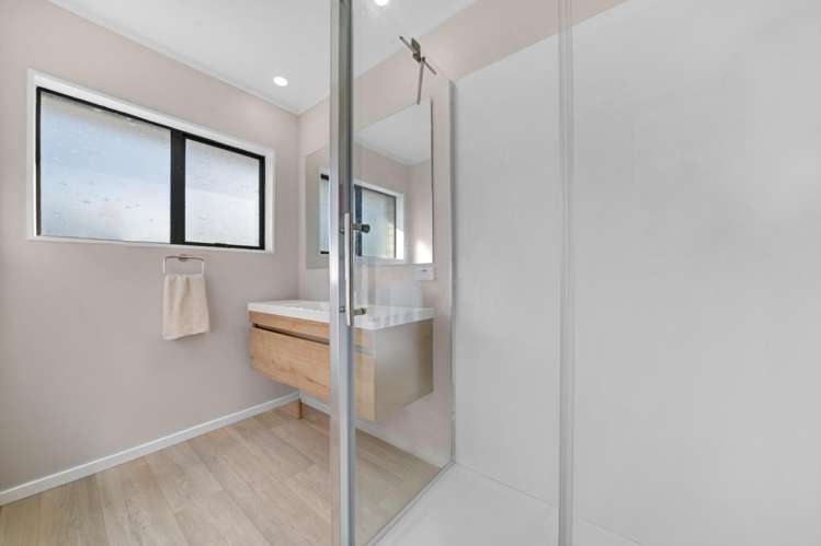 2/64 Weymouth Road_3