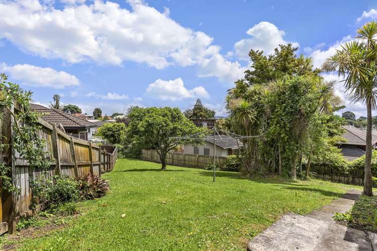 23 and/or 23A Benfield Avenue Mt Albert_12