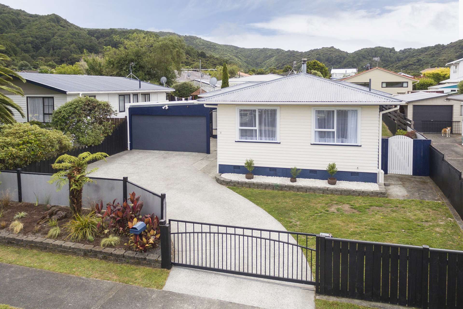 8 Karamea Grove Wainuiomata Lower Hutt City Houses for Sale One
