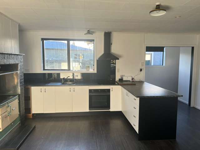 5658 West Coast Road Springfield_2
