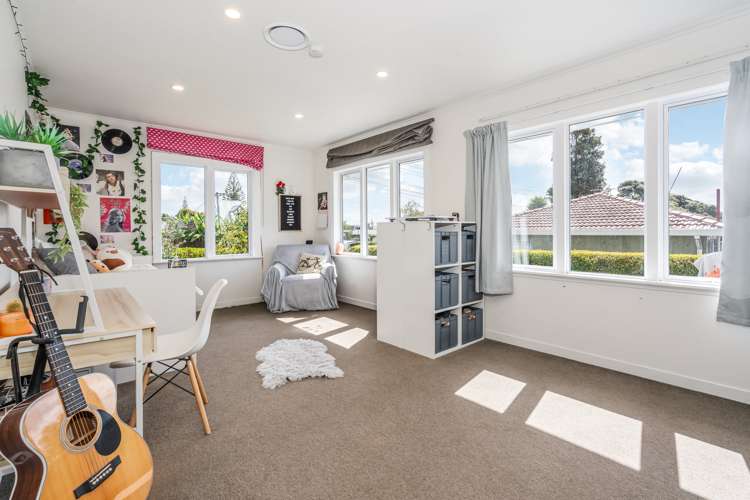 45 Flanshaw Road Te Atatu South_9