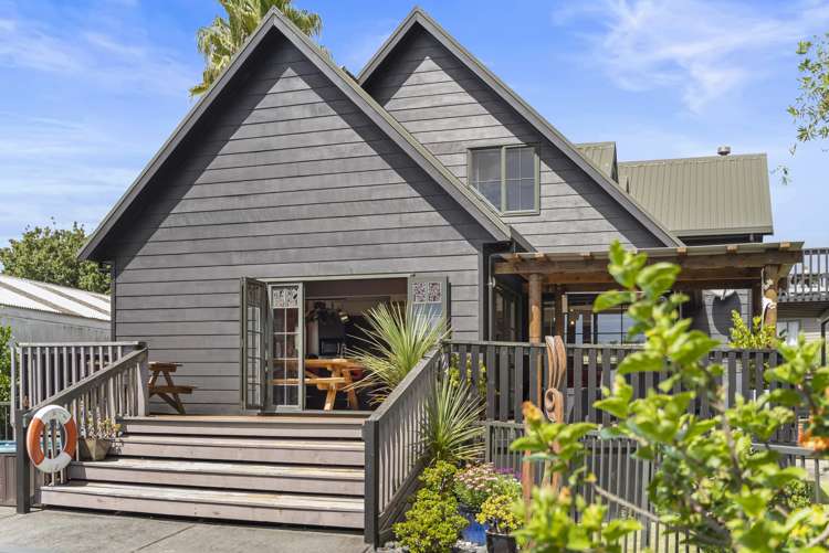 16 Toomer Place Beachlands_23