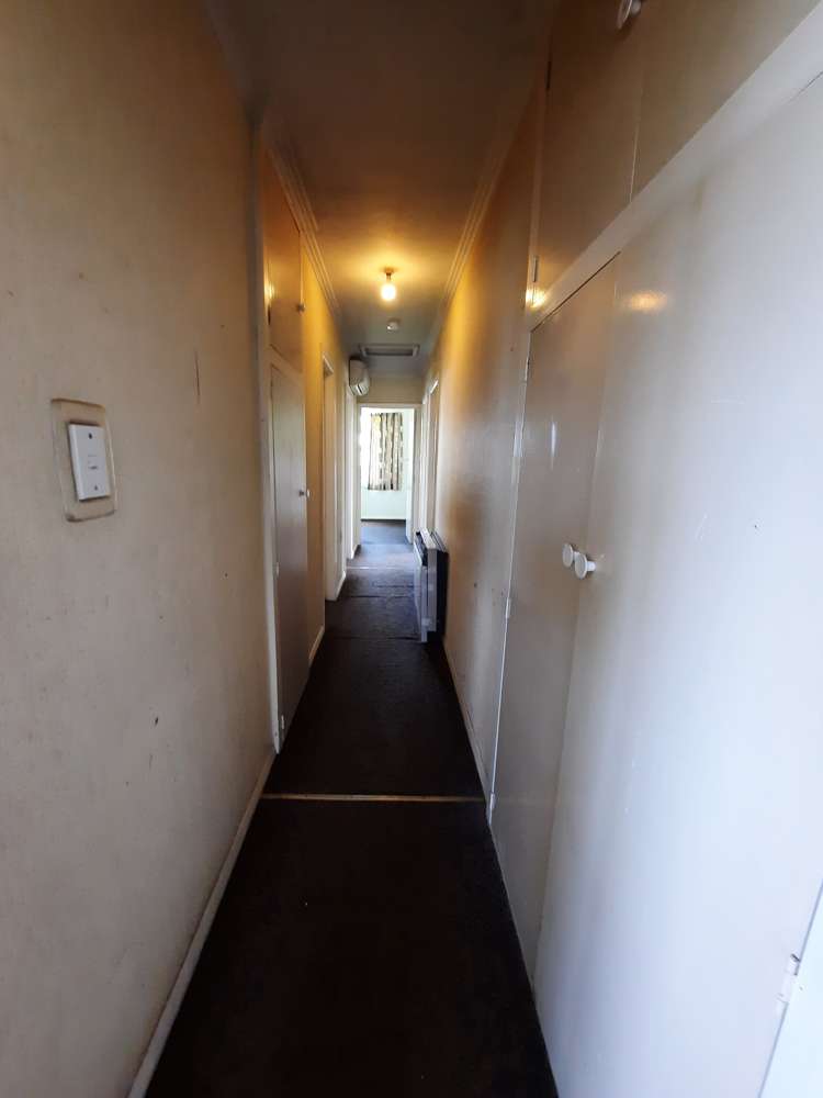 113 Gayhurst Road Dallington_12