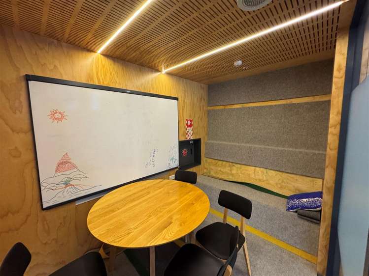 Part Level 3, 11 Cable Street Wellington Central_9