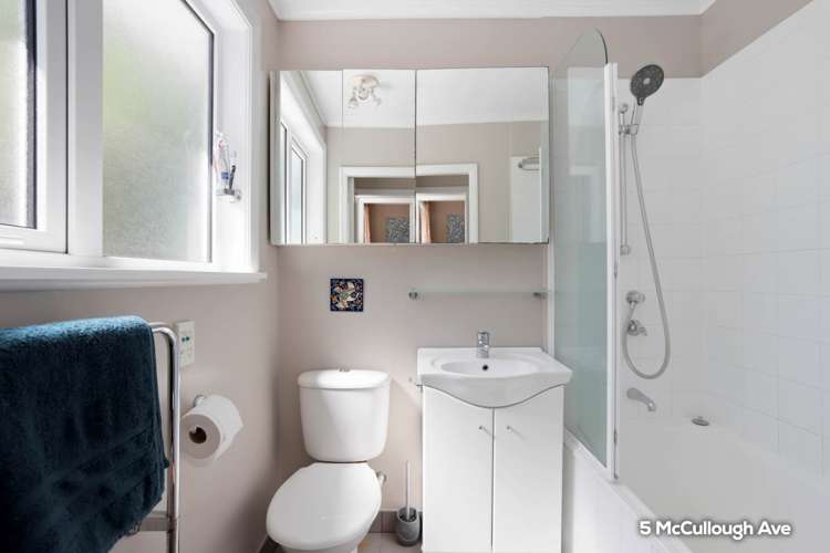 5 Mccullough Avenue Mount Roskill_12