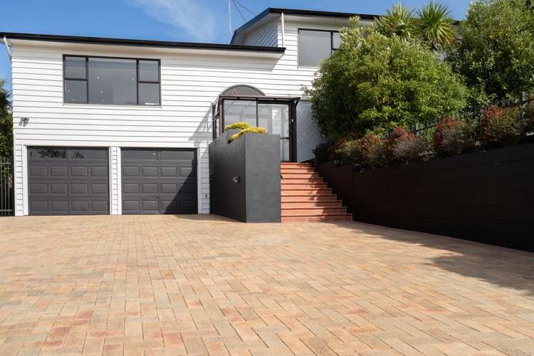 8 Hillview Crescent Paparangi_33