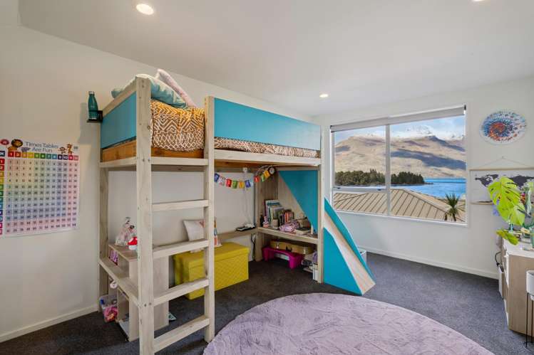 3/6 Suburb Street Queenstown_13