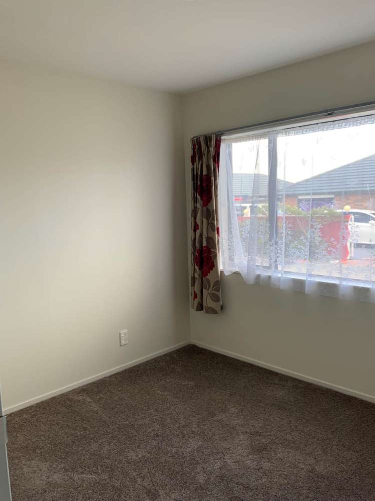 82 Robert Skelton Place Clendon Park_9