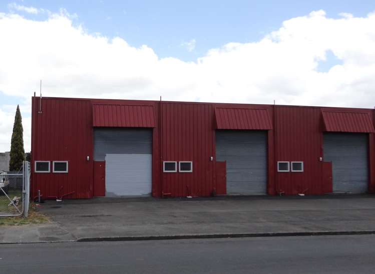 Units 2, 3, 4/77 Higgins Road_0