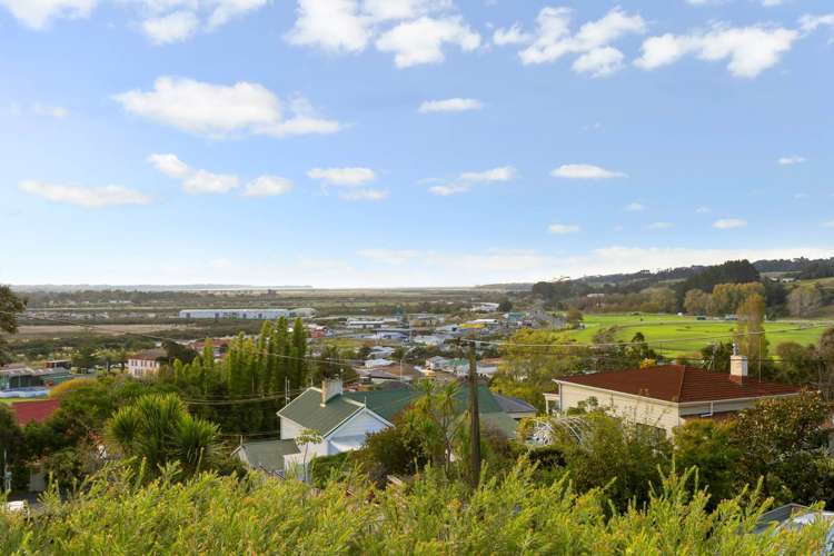 5 Gow Street Helensville_14