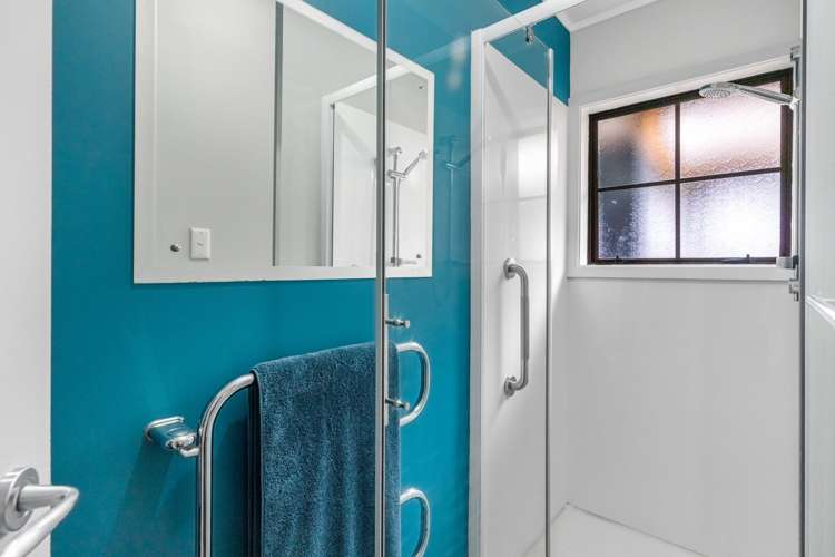 21 Greenfield Road Pollok_19