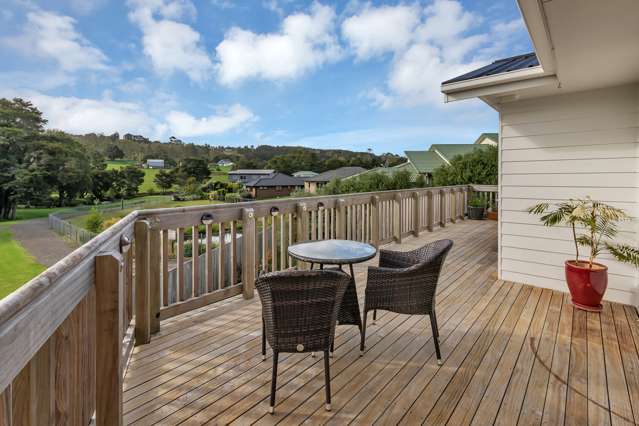 3 Bedroom Home with Gorgeous Parkland Views