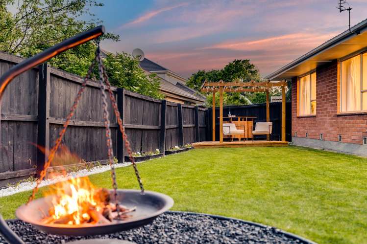 6 Larkhill Place Russley_20