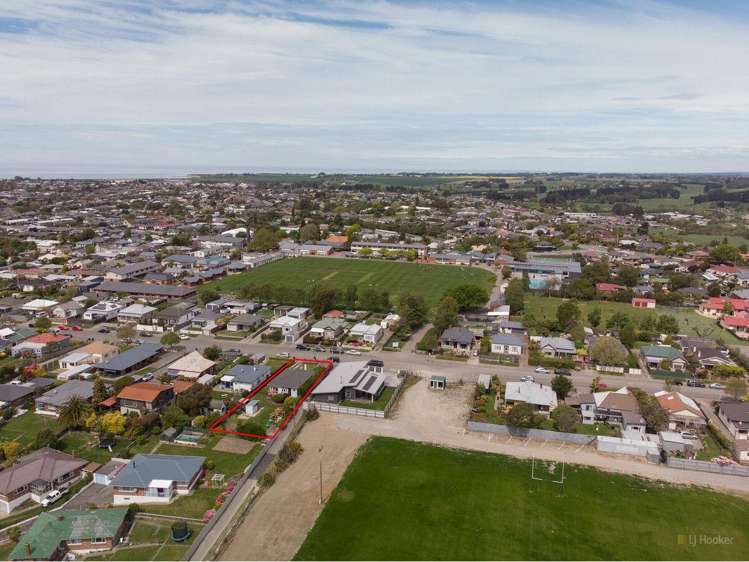 19 Raymond Street West End_14