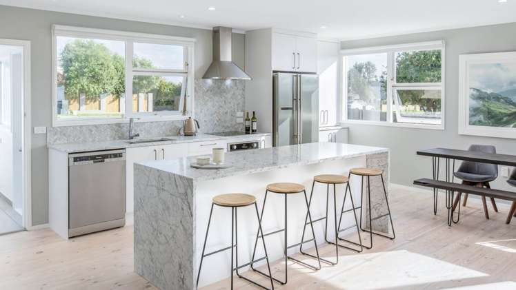 816 Whangaparaoa Road Manly_5