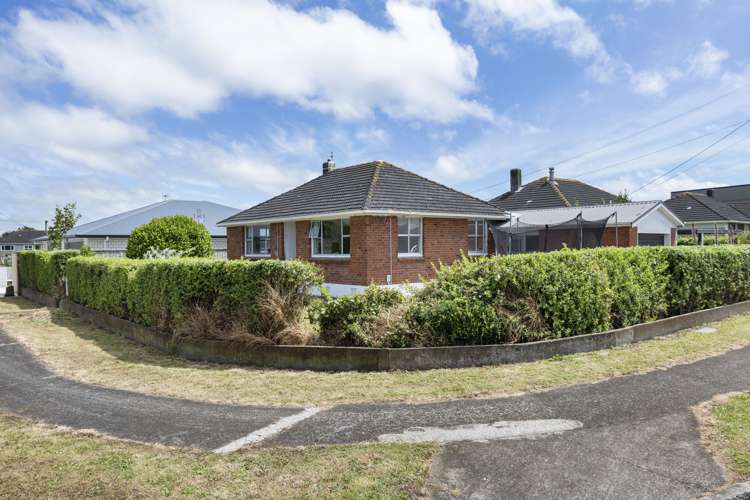 2 Robbins Crescent Hawera_15