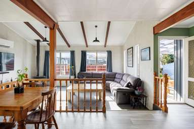 4 Robinson Crescent_3