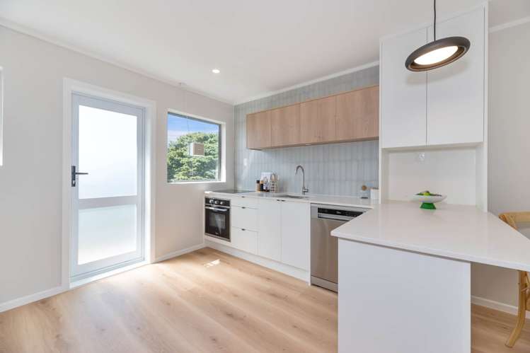 13/19A Verbena Road Birkdale_5