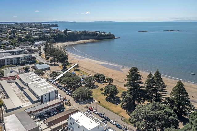 7/6 Beach Front Lane Browns Bay_2