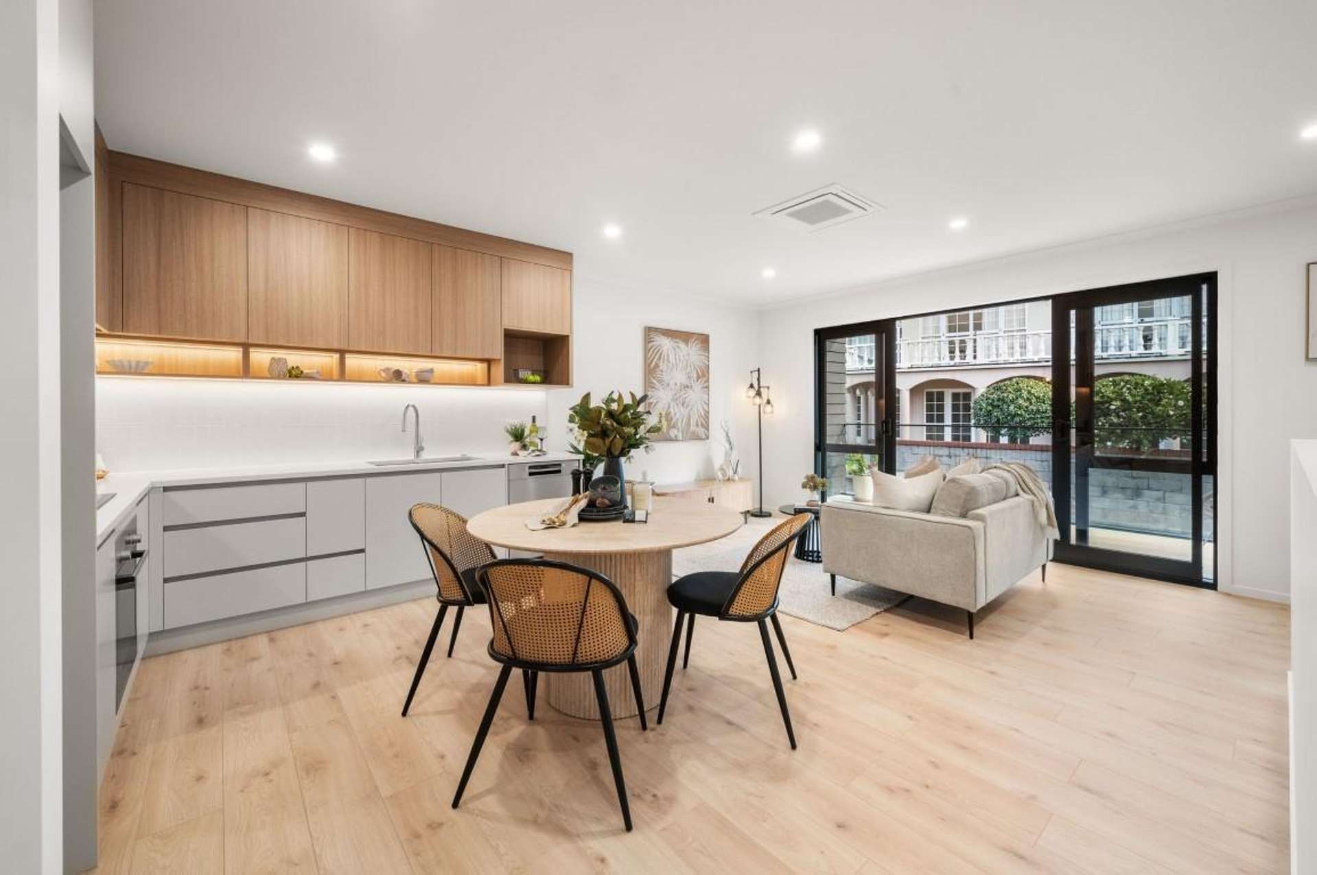 3/143 Clarence Street Hamilton Lake_0