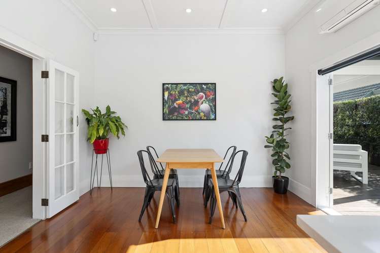 24 Queensway Three Kings_7