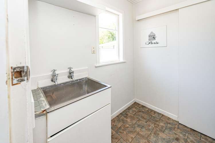 62 Parkes Avenue St Johns Hill_12
