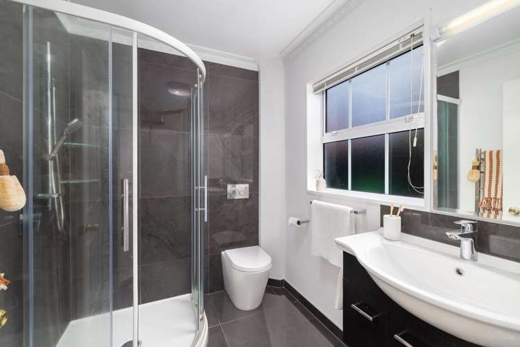 88 Lake Terrace Road Burwood_8